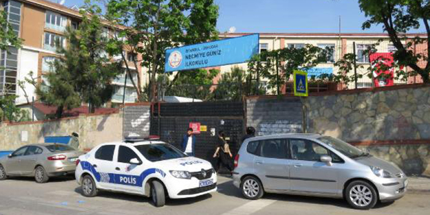 Okul bahçesinde bıçaklı kavga!