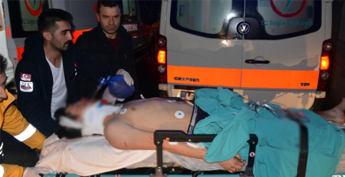 Okul bahçesinde tabancayla vurulmuş halde bulundular