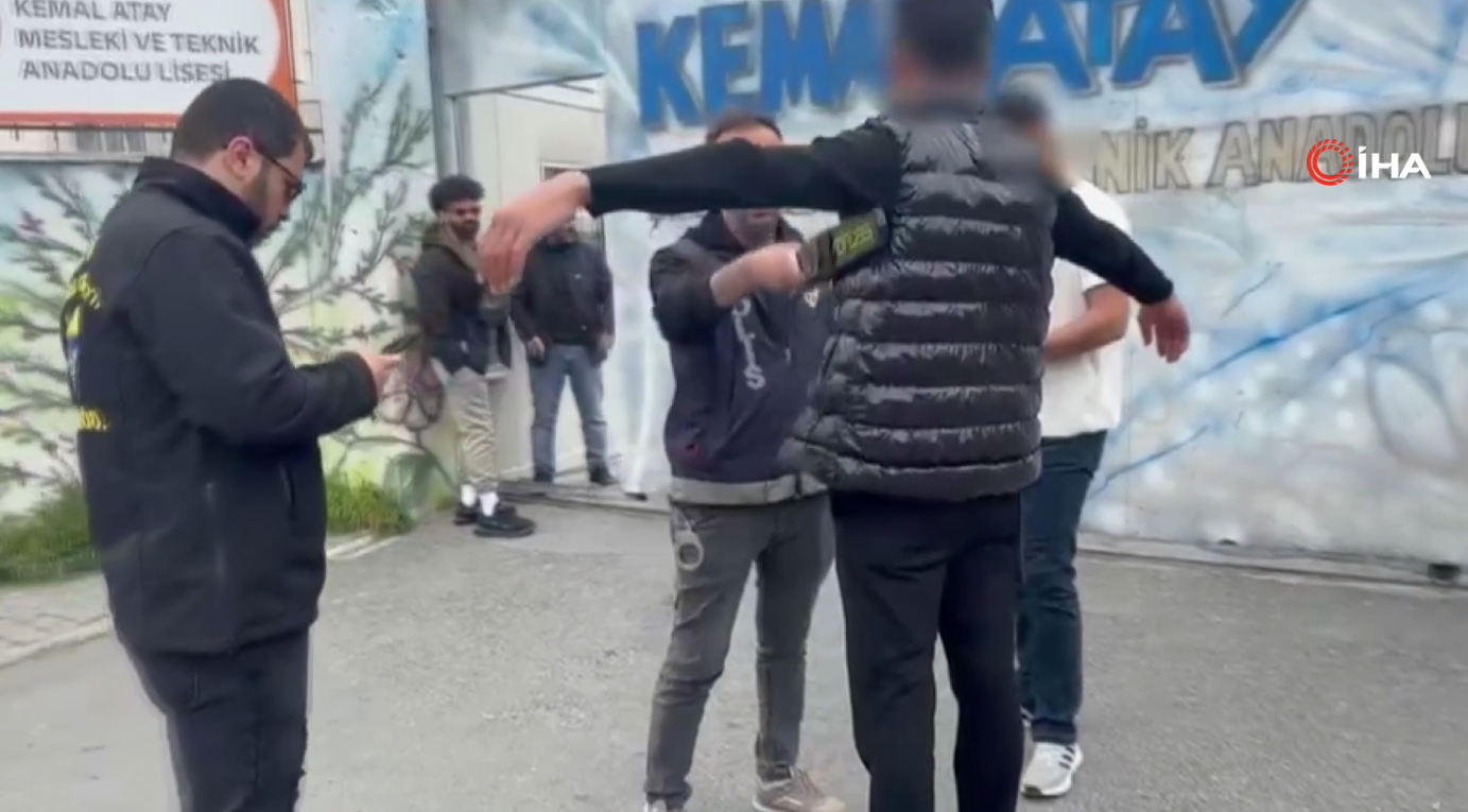 Okul çevrelerine sıkı denetim: 'Sabit okul polisi' dönemi başladı