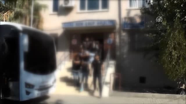 Okul çevrelerini mesken tutan zehir satıcılarına operasyon