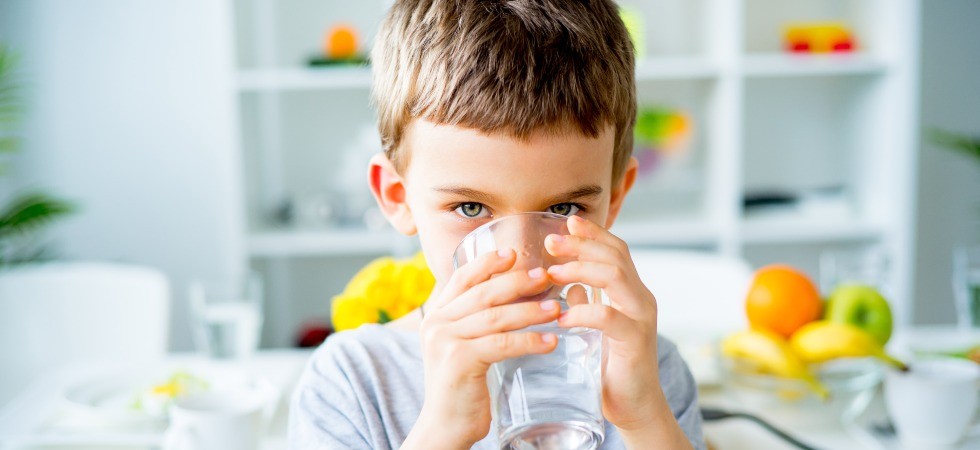 Okul çocuklarında düzenli ve doğru su tüketimine dikkat!