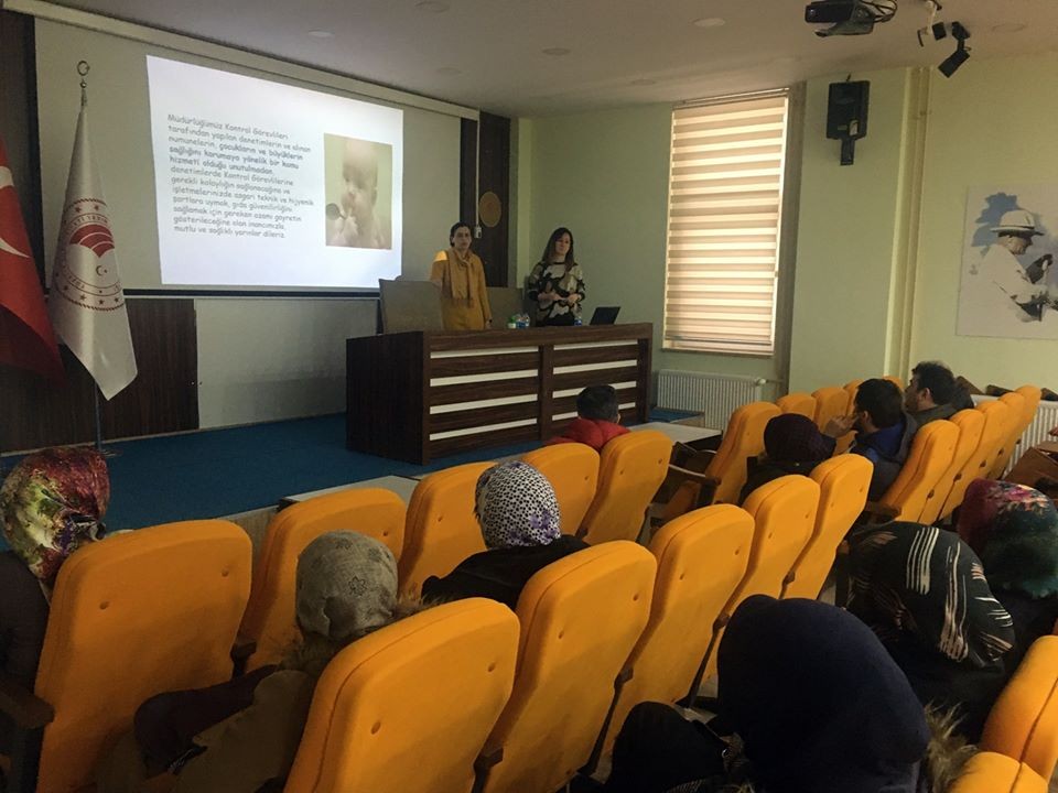 Okul kantin ve yemekhane çalışanlarına hijyen eğitimi 