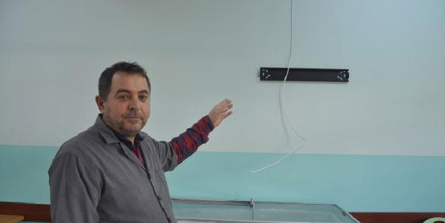 Okul kantinindeki yiyecekleri çaldılar