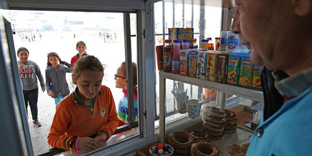 Okul kantinlerinde yeni dönem! Artık nakit para kullanılmayacak