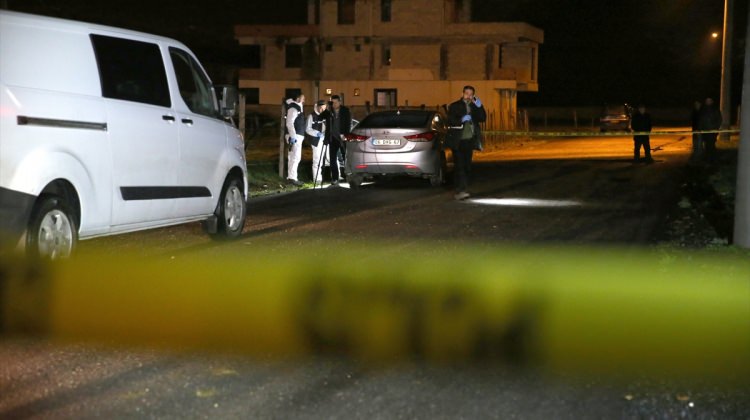 Okul müdürü otomobilinde ölü bulundu