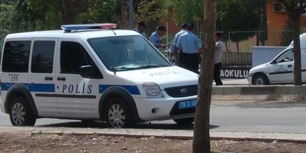 Okul önlerinde memnun eden uygulama