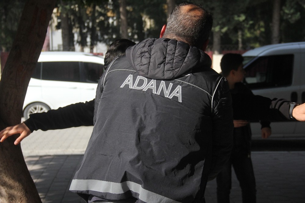 Okul önlerinde narkotik köpeğiyle uyuşturucu arandı 