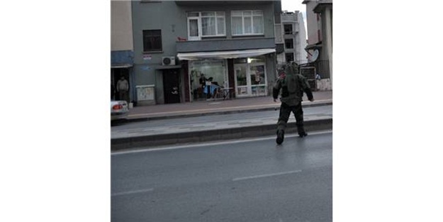 Okul önünde şüpheli çanta paniği