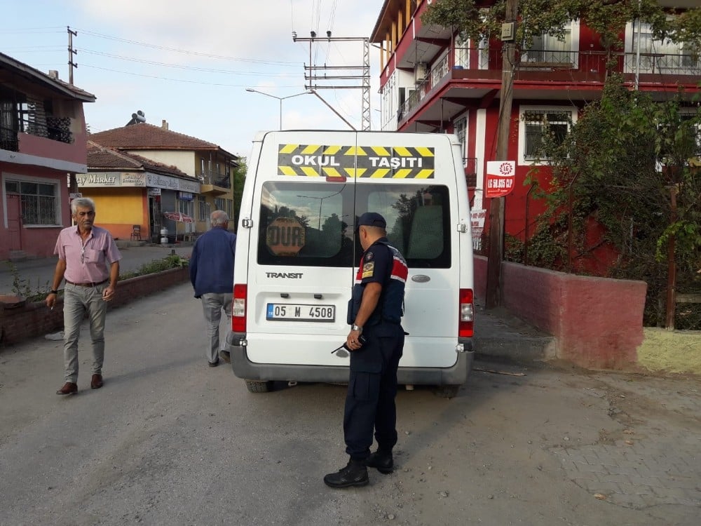 Okul servis araçları denetlendi 