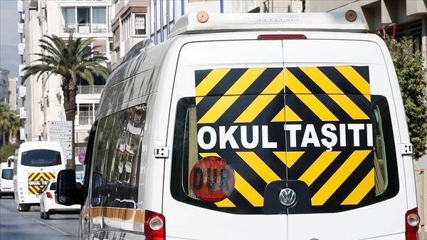 Okul servisi şoförlerinin aşı olması zorunlu mu?