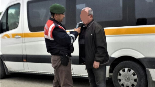 Okul servisi sürücüsü alkollü çıktı!