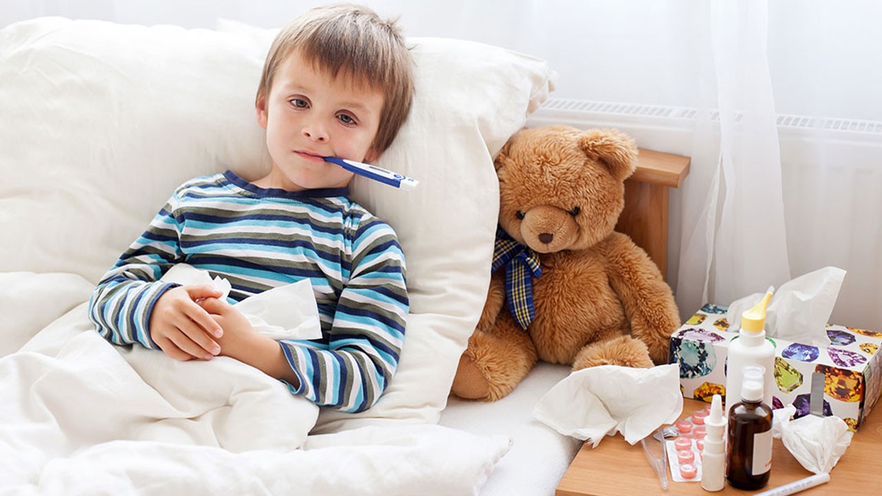 Okul ve kreşlerde hızla yayılıyor! Bu hastalık çocukları etkiliyor