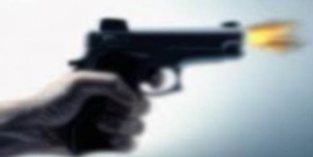 Okula gitmek istemeyen genç ailesini kurşunladı