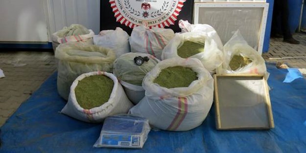 Okulda 417 kilo esrar ele geçirildi!