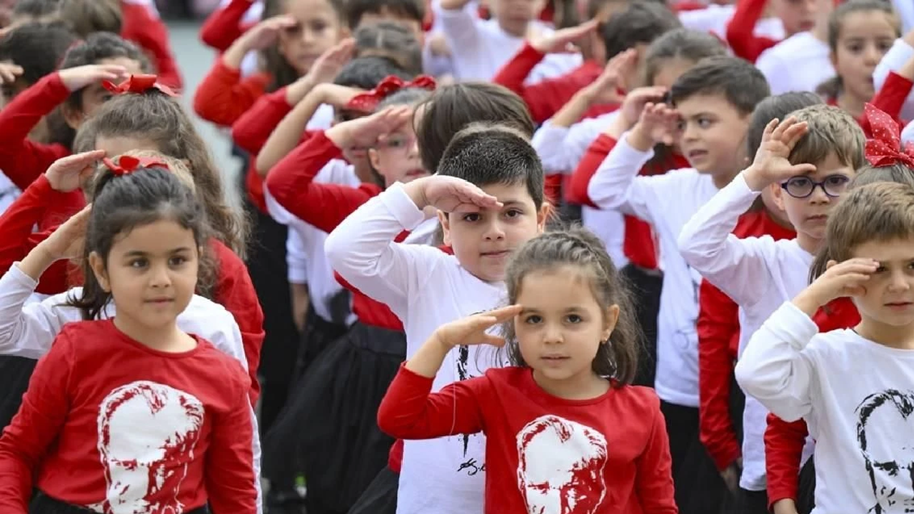 Okulda çocuklar İslam’dan bihaber büyüyor!