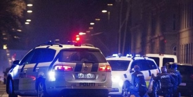 Okulda kılıç dehşeti! 1 öğretmen öldü