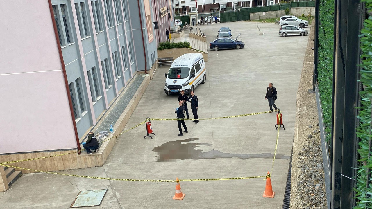 Okulda korkunç olay! 4.kattan düştü