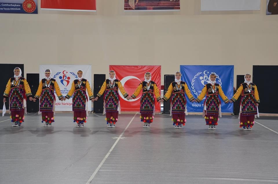 Okullar Arası Halk Oyunları Grup Birinciliği Tamamlandı 