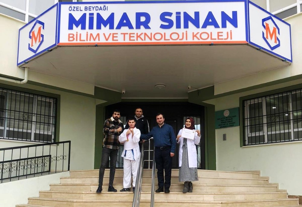 Okullar arası karate müsabakaları sonuçlandı 