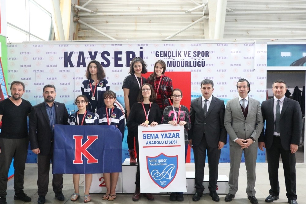 Okullar Arası Yüzme İl Birinciliği Başladı 