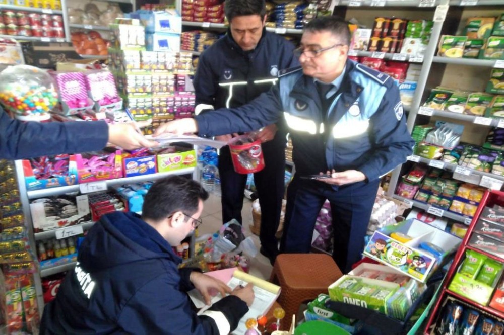 Okullar bölgesinde bulunan iş yerleri denetlendi 