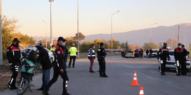 Okullar çevresinde Huzurlu Sokaklar Uygulaması gerçekleştirildi