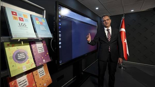 Okullar kapanır mı? Uzaktan eğitim ne zaman başlayacak?