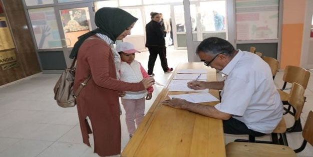 Okullar tekrar kapanacak mı?