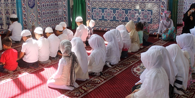 Okullara mescid geliyor