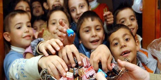 Okullarda bayram tatili kaç gün? Perşembe cuma günü tatil mi? Ramazan Bayram tatili 9 gün oldu mu?