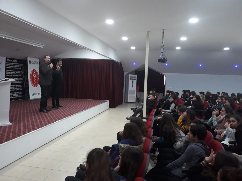 Okullarda insan-hayvan seminerleri devam ediyor 