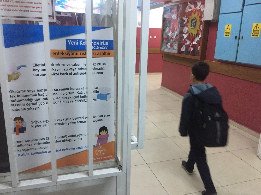 Okullarda korona virüsü uyarısı 