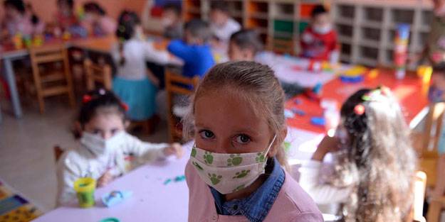 Okullarda maske takılması kalktı mı?