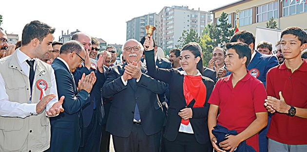 Okullarda mescid serbest