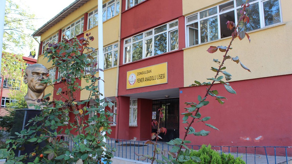 "Okuluma saldırı yapacağım" mesajı attı! O lise öğrencisinin cezası belli oldu