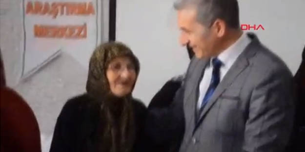 Okumanın yaşı gerçekten yokmuş! 84 yaşında okuma yazma öğrendi