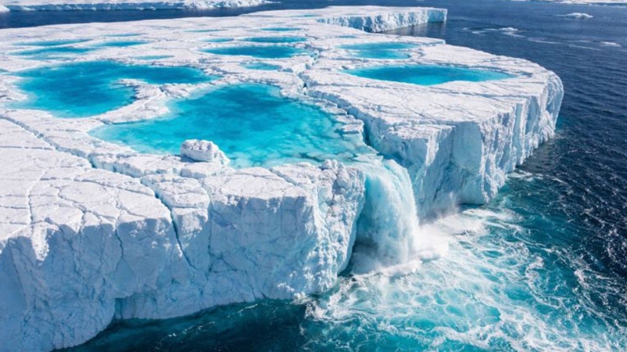 Okyanusta sessiz alarm! 40 yıllık dev buzdağı sona yaklaştı