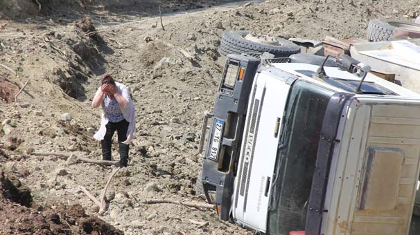 Olacakları anladı kendini aşağıya attı ama… Feci ölüm