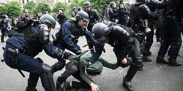 Olaysız günleri yok