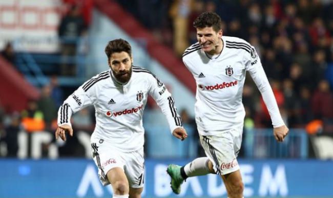 Olcay Şahan’dan anlamlı hediye