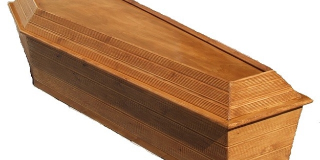 Öldü denildi, cenaze evinde uyandı