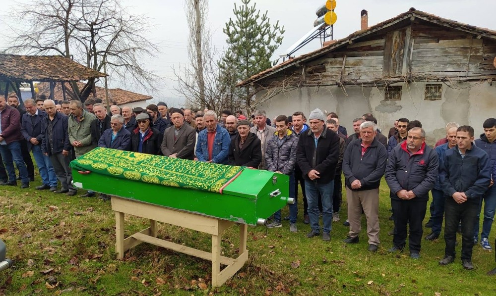 Öldürülen emekli istihbaratçı Tokat’ta toprağa verildi 
