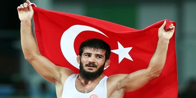 Olimpiyatlar'da bir madalya da Soner Demirtaş'tan!