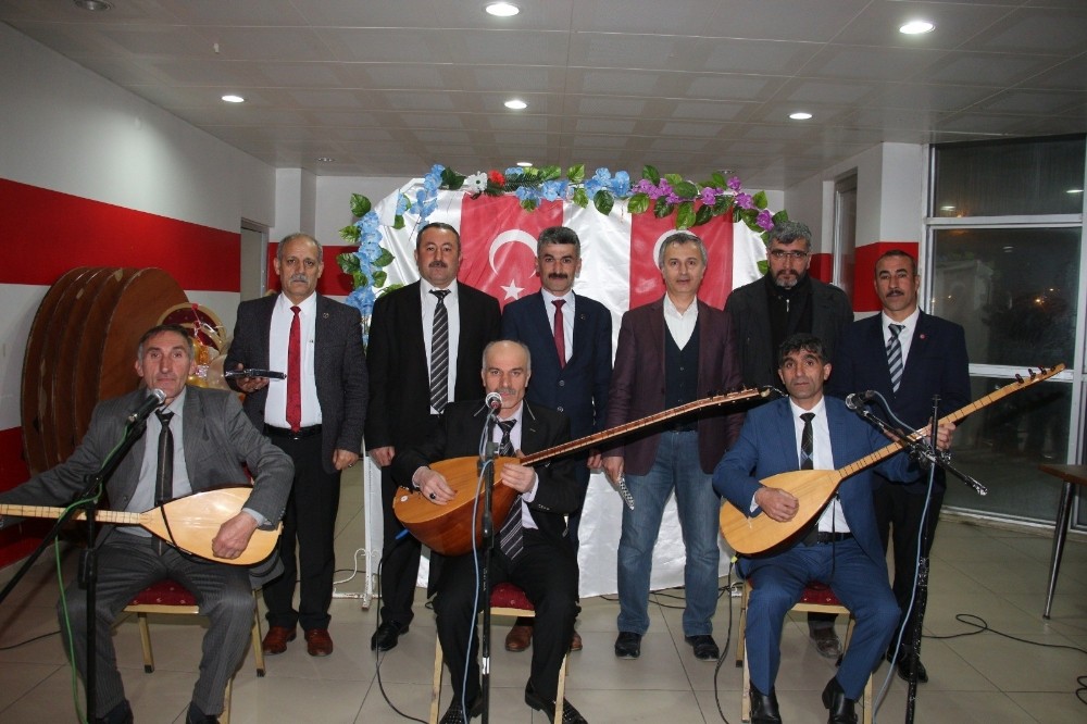 Oltu’da Genç Aşıklar Gecesi düzenlendi 