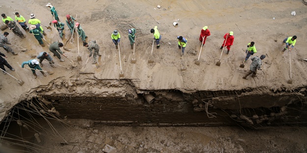 Ölü, yaralı ve kayıplar var! İran'da sağanak