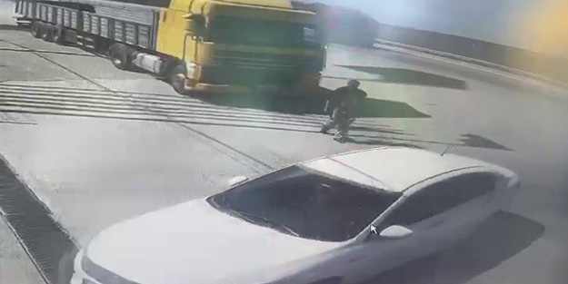 Ölüm böyle yakaladı! Park ettiği tırın freni boşalınca...