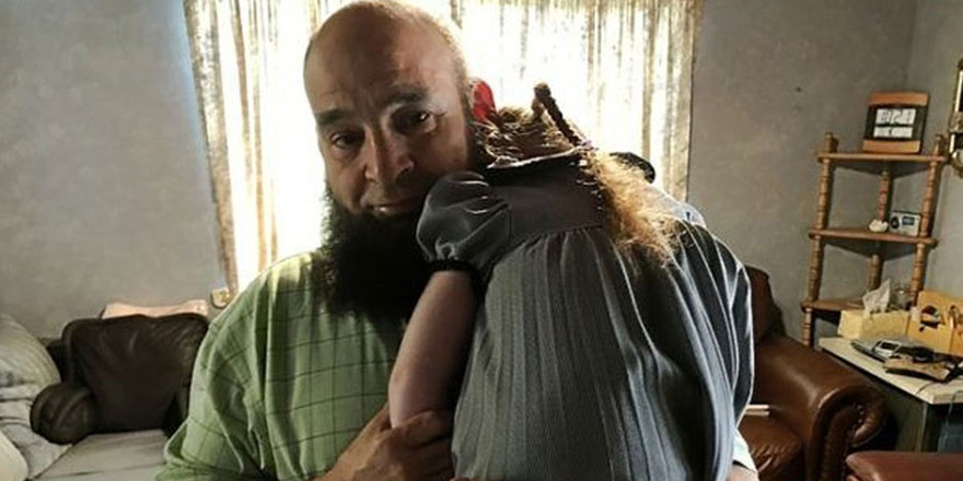 Ölüm döşeğindeki çocukları evlat ediniyor