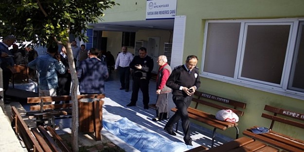 Ölüm onu cami avlusunda yakaladı