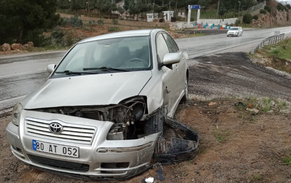 Ölüm yolunda 5 ayda üçüncü kaza: 2 yaralı 