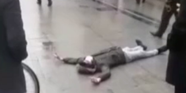 Ölümcül virüs korkusu! Caddede bir anda yere yığıldı